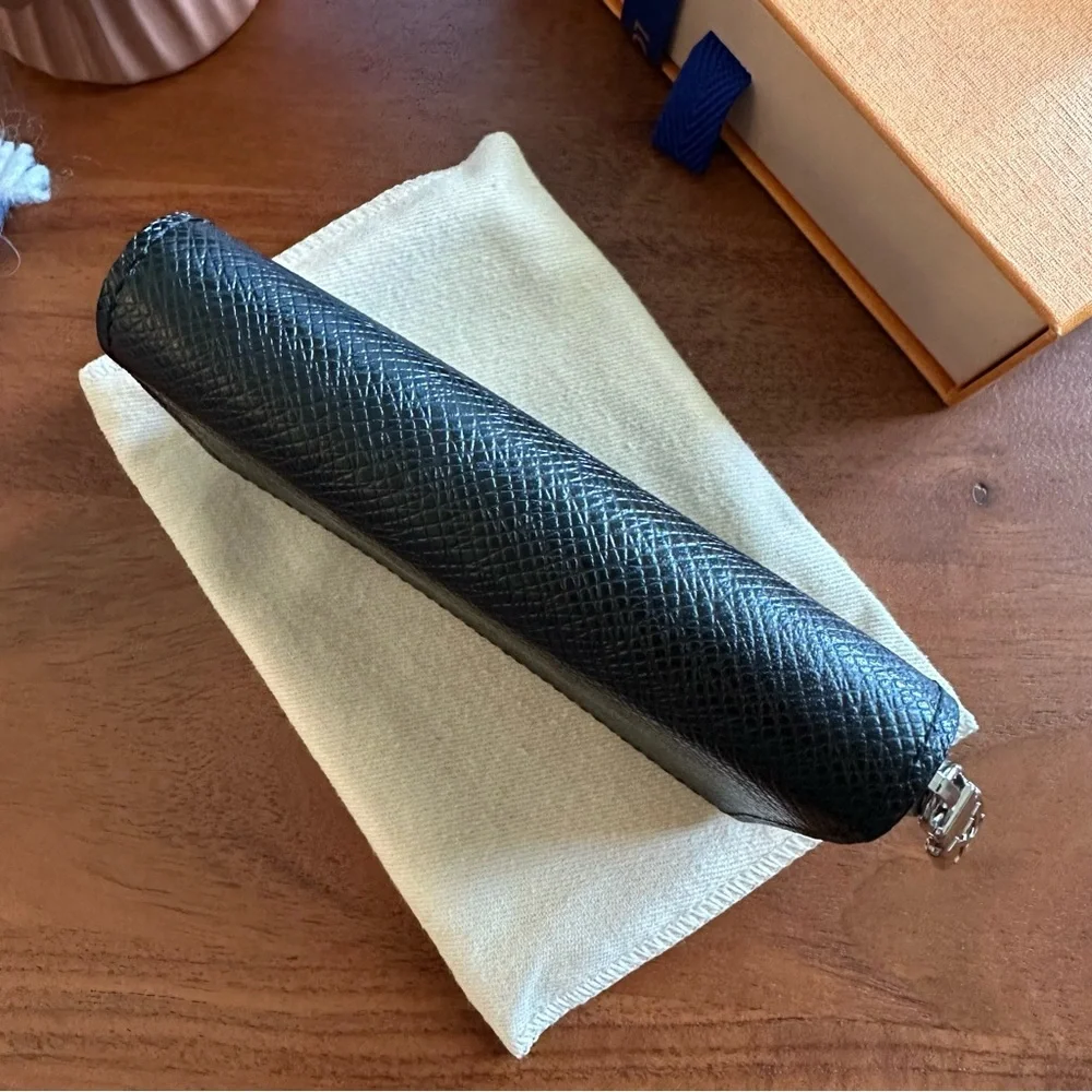 Louis Vuitton Zippy Coin Purse pouch Vertical Taiga Leather M30511 Box, dustbag - Picture 5 of 16